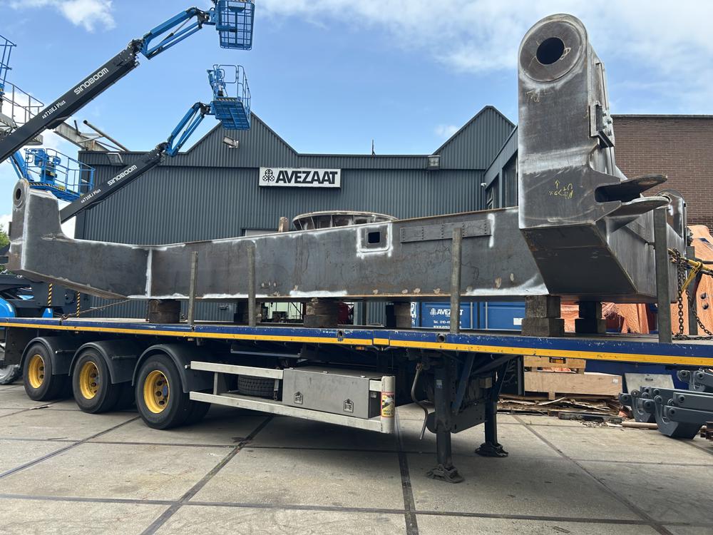 Newly built traverse for PV-E Crane EC 65