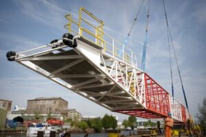 Repair of mobile cranes and lattice boom | Avezaat Cranes